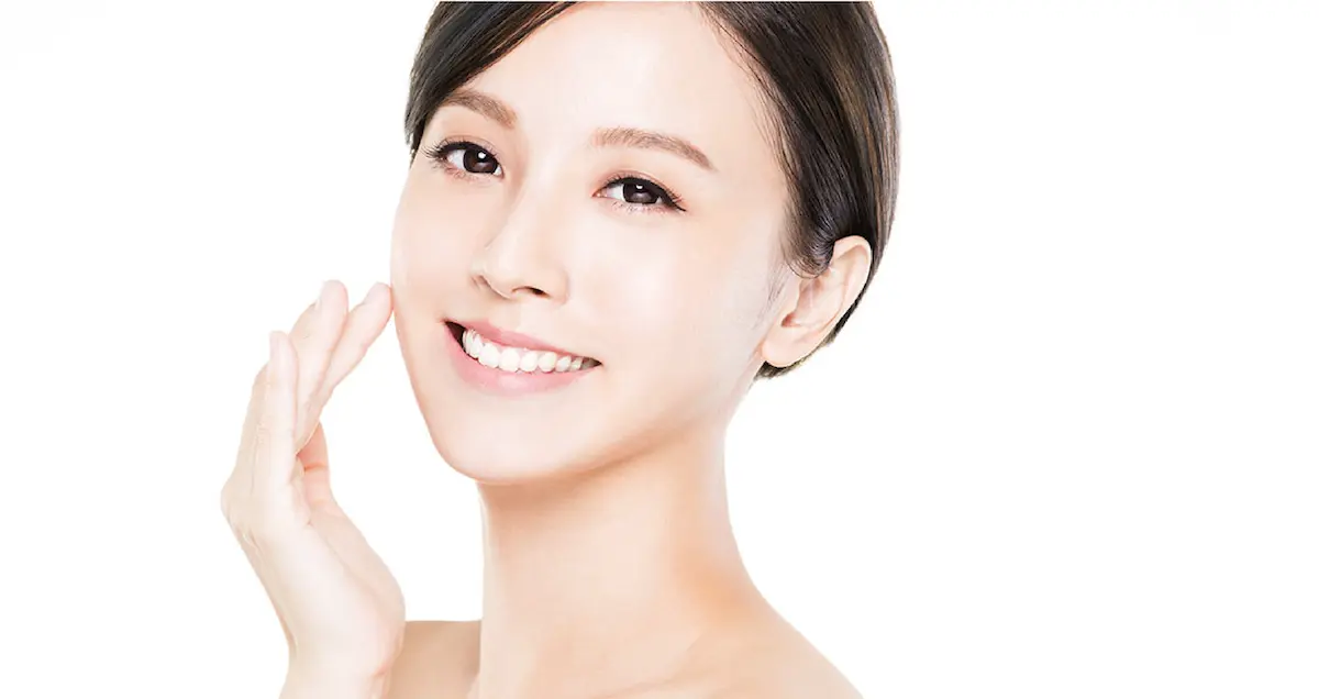 セラミック矯正で芸能人のような口元に|東京・港区の歯医者